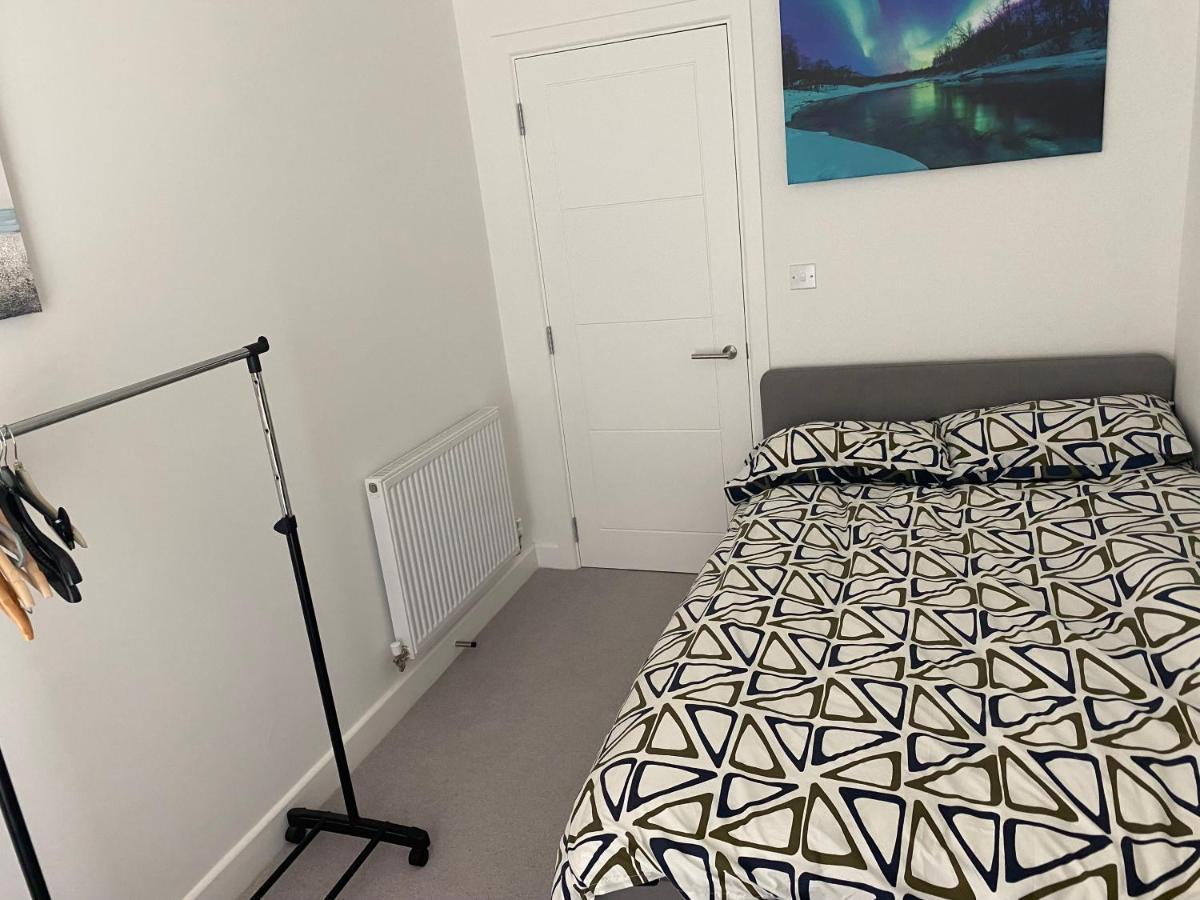 Small Double Room To Rent นิวเฮเวน ภายนอก รูปภาพ