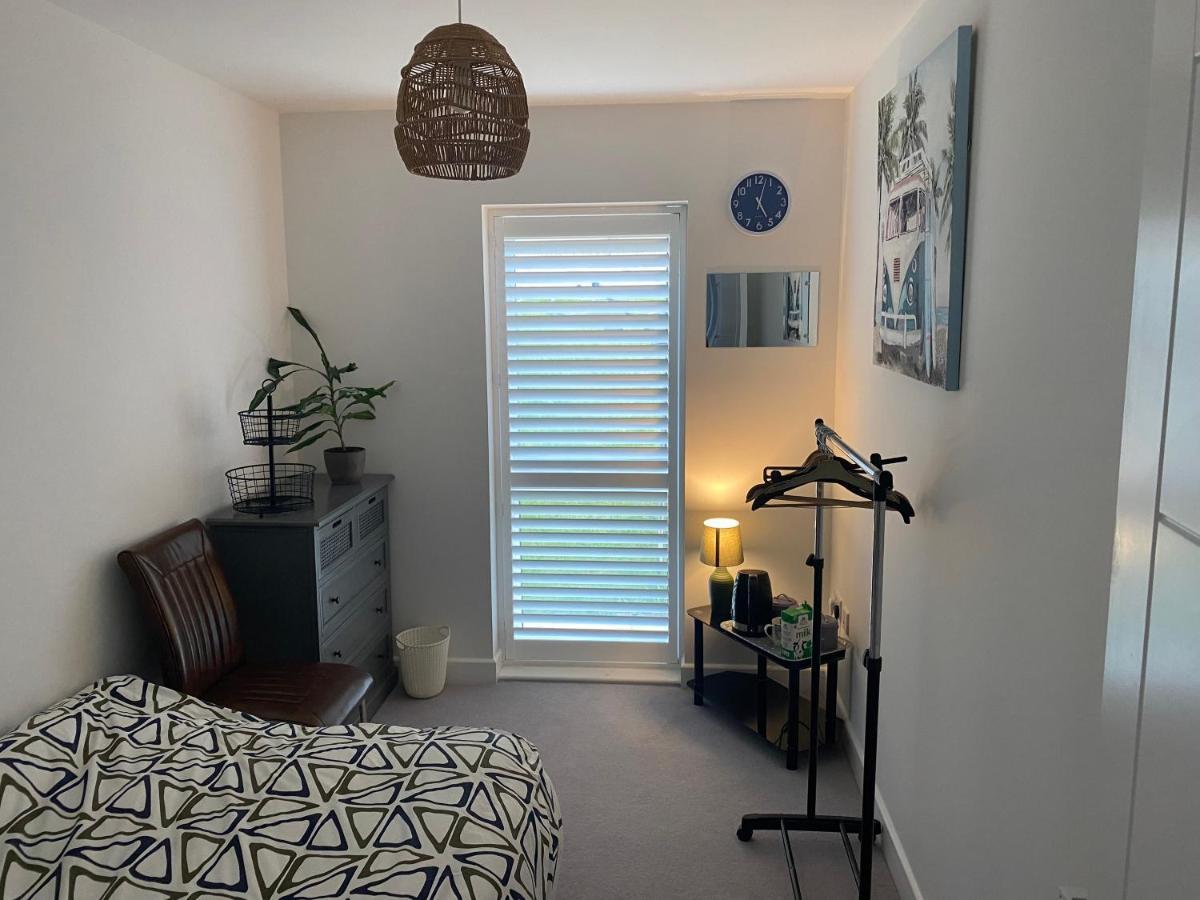 Small Double Room To Rent นิวเฮเวน ภายนอก รูปภาพ